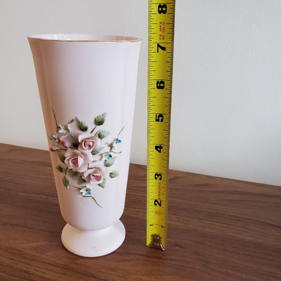Lefton hand painted light pink 3D Lowers vase - Picture 5 of 6
